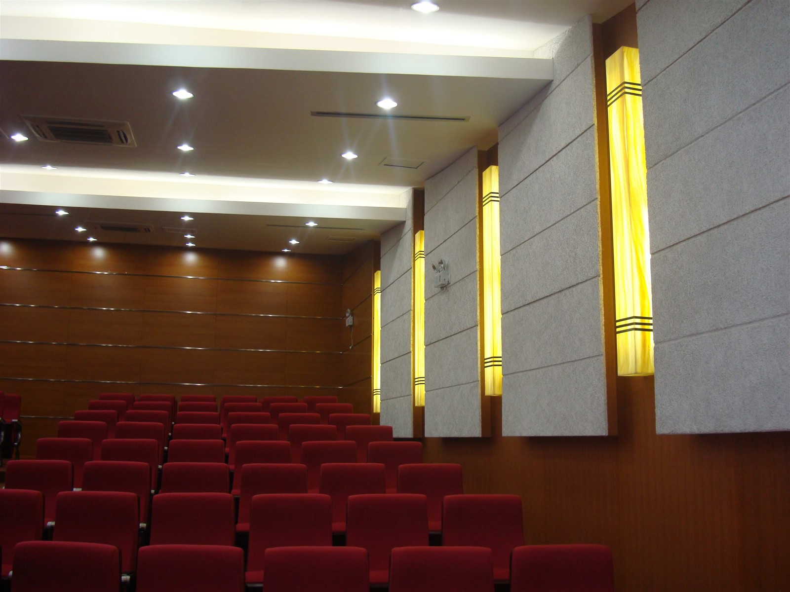 1.wood wool acoustic wall panels Conference Room application scenarios 1.wood wool acoustic wall panels Conference Room application scenarios