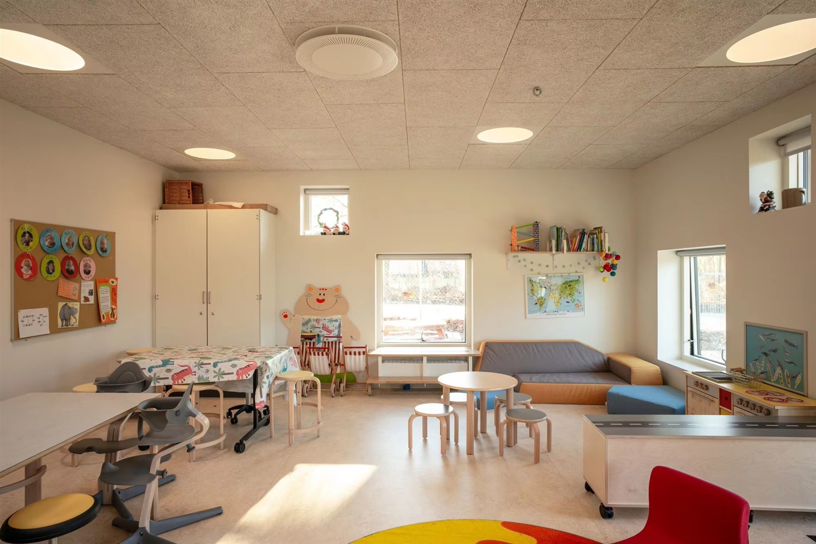 5.Wood Fiber Acoustic Ceiling bedroom application scenarios 5.Wood Fiber Acoustic Ceiling bedroom application scenarios