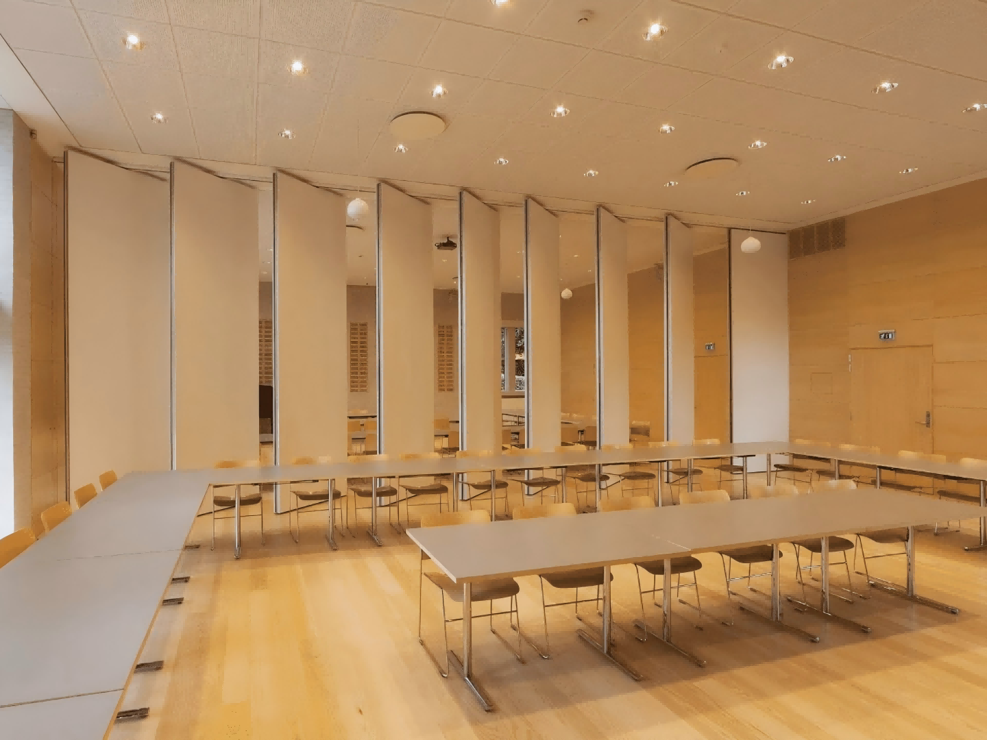 2.soundproof movable partition office usage scenario 2.soundproof movable partition office usage scenario